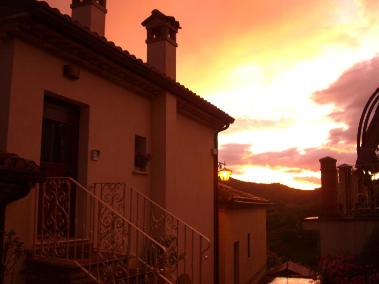 Agriturismo Pozzuolo Serrungarina Eksteriør billede