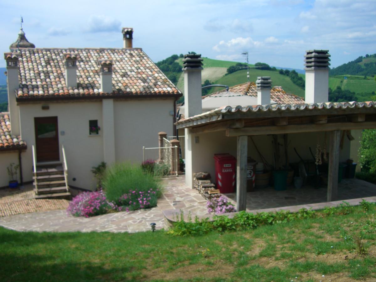 Agriturismo Pozzuolo Serrungarina Eksteriør billede